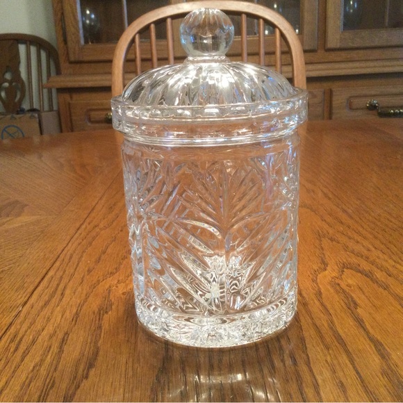 Fifth Avenue Crystal 7-1/2" Covered Jar - Picture 1 of 5